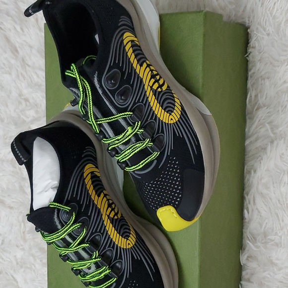 Gucci Run Sneakers GG Technical Fabric Black, Yellow - Picture 3 of 6
